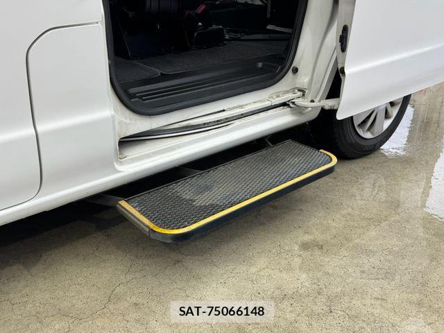 Nissan NV200 VANETTE WAGON 2012-03 7216355-16