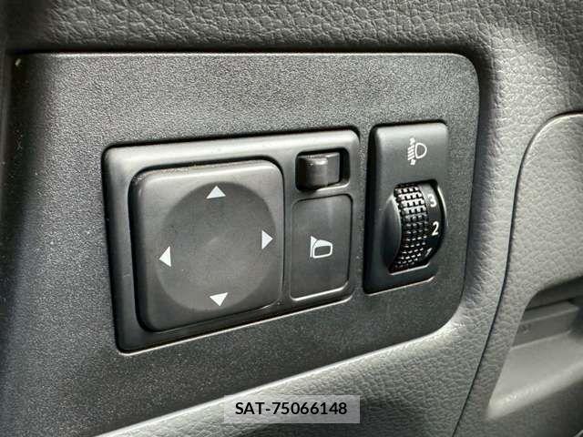 Nissan NV200 VANETTE WAGON 2012-03 7216355-6