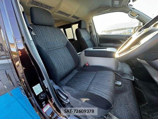 Nissan NV350 Caravan 2017-06 622199-7