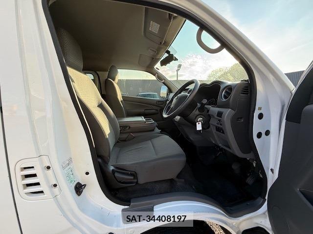 Nissan NV350 Caravan 2021-10 958729-9