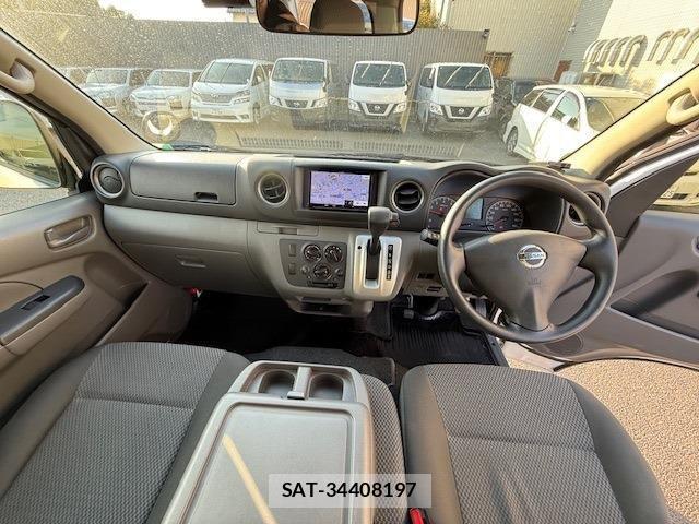 Nissan NV350 Caravan 2021-10 958729-2