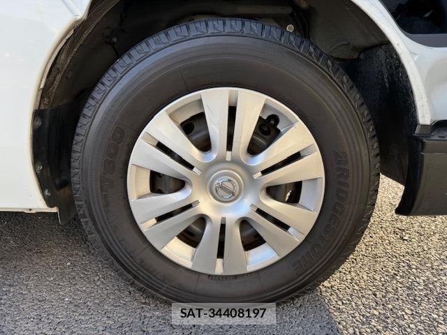 Nissan NV350 Caravan 2021-10 958729-3