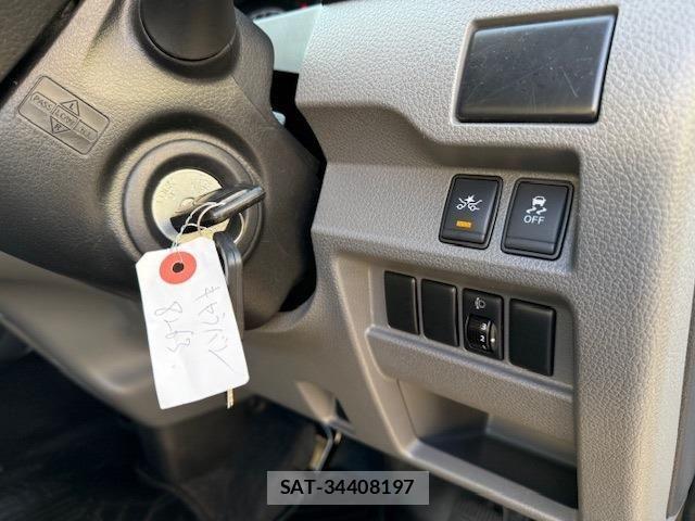 Nissan NV350 Caravan 2021-10 958729-8