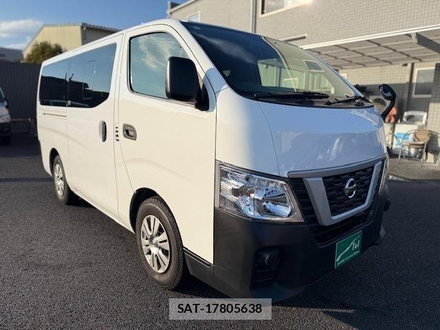 Nissan NV350 Caravan 2021-10 958731-12