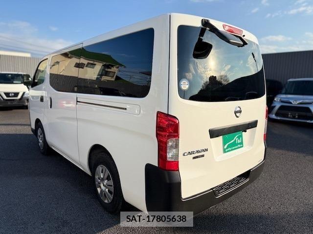 Nissan NV350 Caravan 2021-10 958731-13