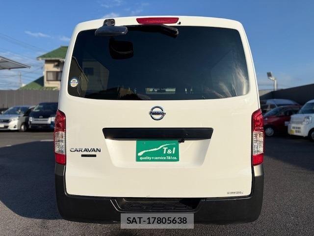 Nissan NV350 Caravan 2021-10 958731-18