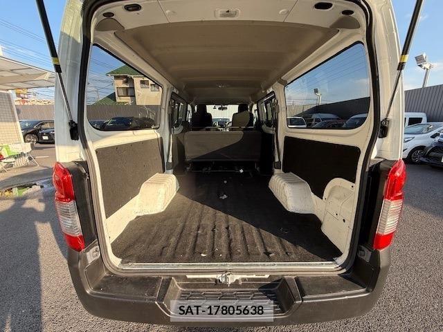 Nissan NV350 Caravan 2021-10 958731-19