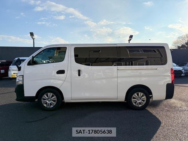 Nissan NV350 Caravan 2021-10 958731-25