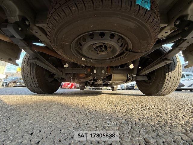 Nissan NV350 Caravan 2021-10 958731-26