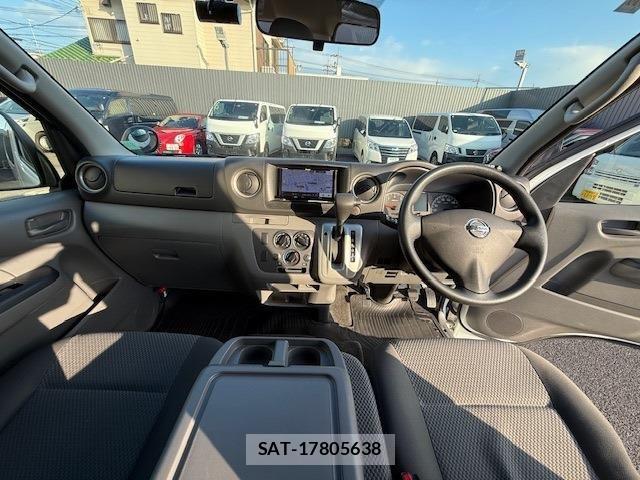 Nissan NV350 Caravan 2021-10 958731-2