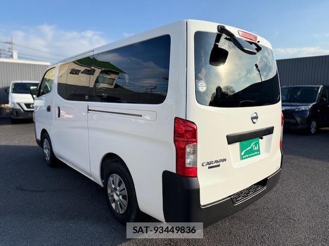 Nissan NV350 Caravan 2021-10 958727-11