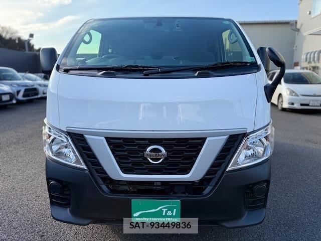 Nissan NV350 Caravan 2021-10 958727-19