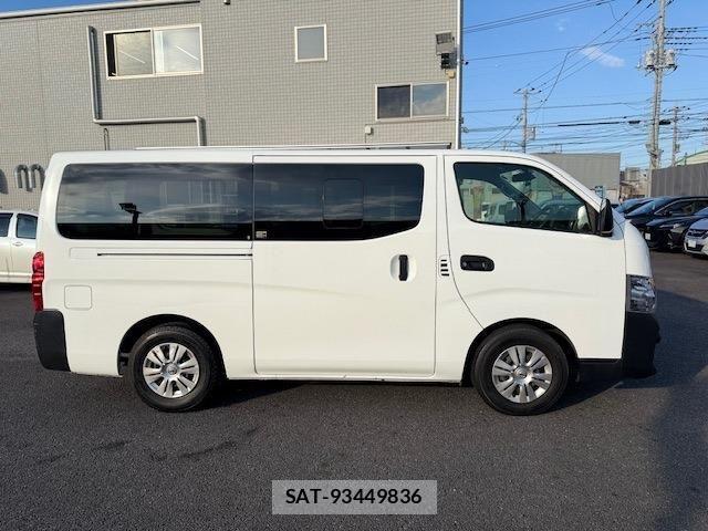 Nissan NV350 Caravan 2021-10 958727-22