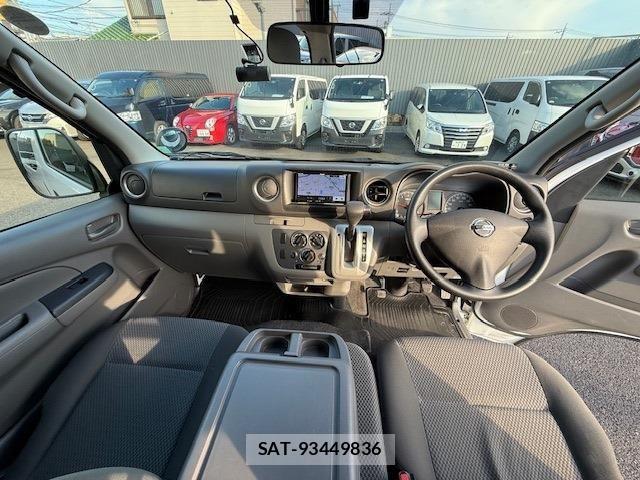 Nissan NV350 Caravan 2021-10 958727-2