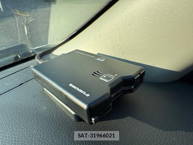 Nissan NV350 Caravan 2021-10 958728-11