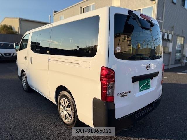 Nissan NV350 Caravan 2021-10 958728-1