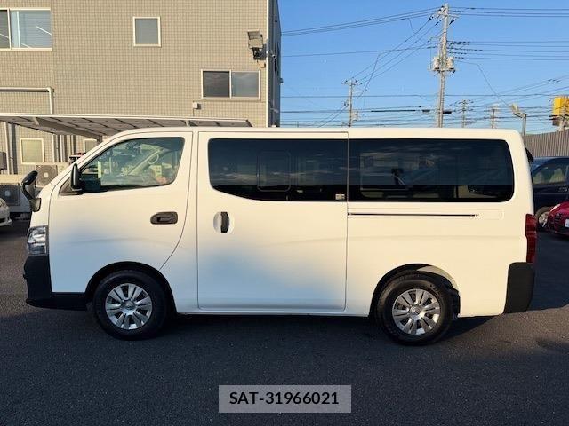 Nissan NV350 Caravan 2021-10 958728-21