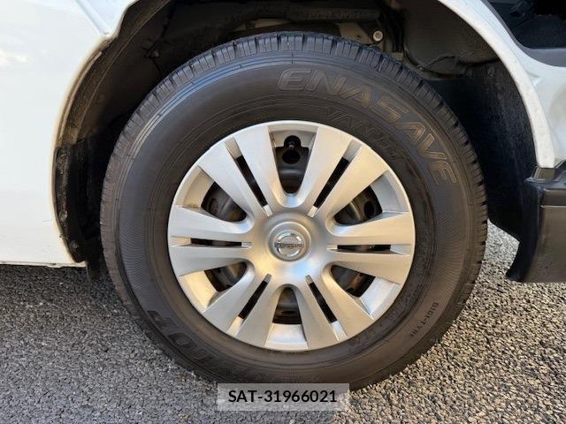 Nissan NV350 Caravan 2021-10 958728-3