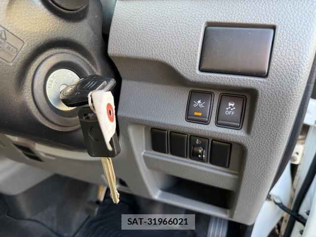 Nissan NV350 Caravan 2021-10 958728-8