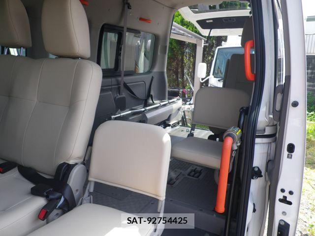 Nissan NV350 Caravan 2015-04 967883-8