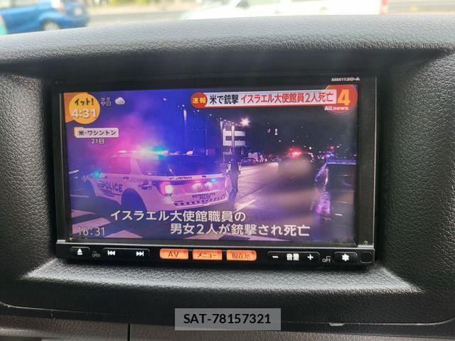 Nissan NV350 Caravan 2014-06 1003920-19