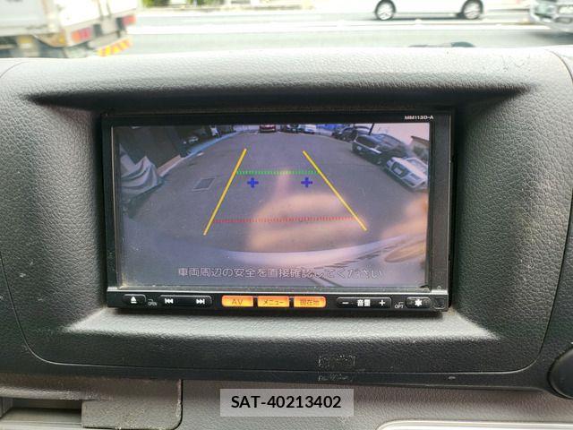 Nissan NV350 Caravan 2014-03 1073611-15