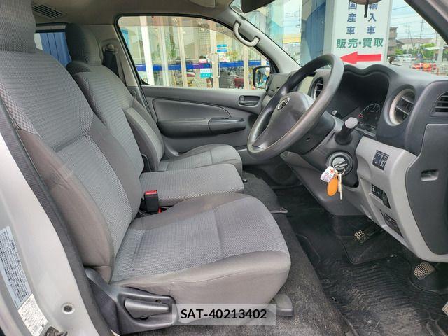 Nissan NV350 Caravan 2014-03 1073611-3