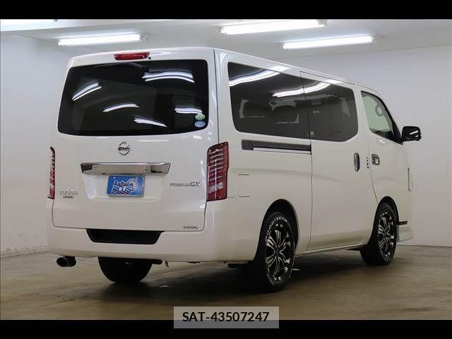 Nissan NV350 Caravan 2018-03 1207919-18