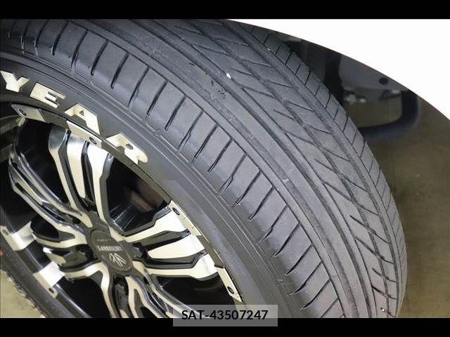 Nissan NV350 Caravan 2018-03 1207919-22