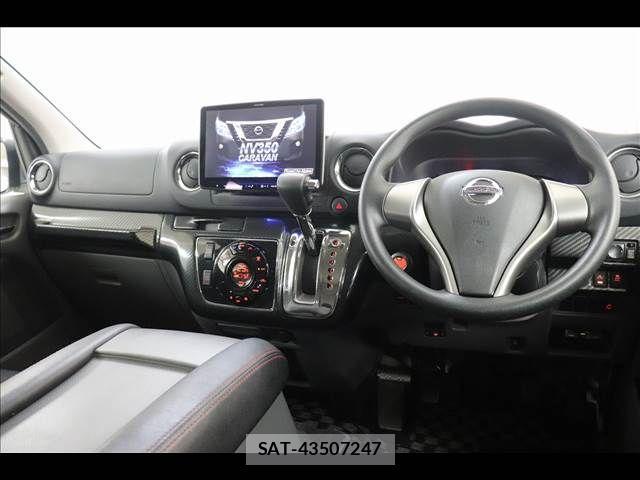 Nissan NV350 Caravan 2018-03 1207919-28