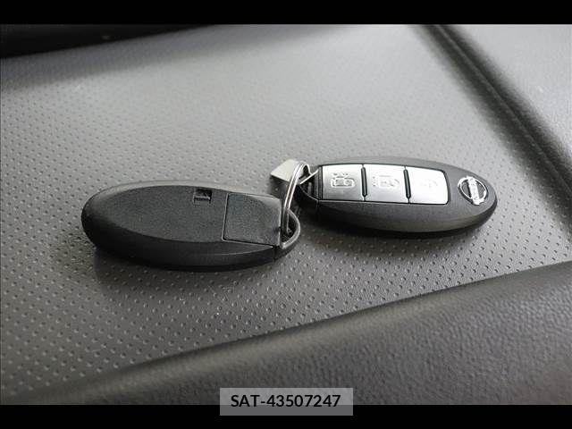Nissan NV350 Caravan 2018-03 1207919-6