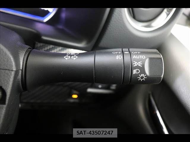 Nissan NV350 Caravan 2018-03 1207919-7