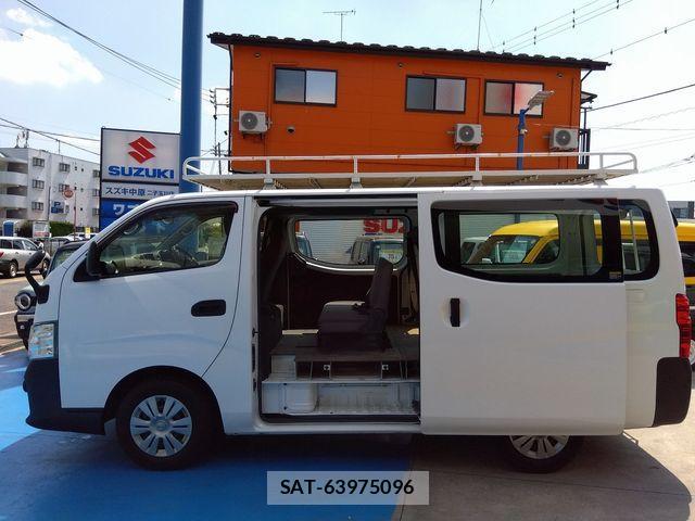 Nissan NV350 Caravan 2018-07 1237753-17