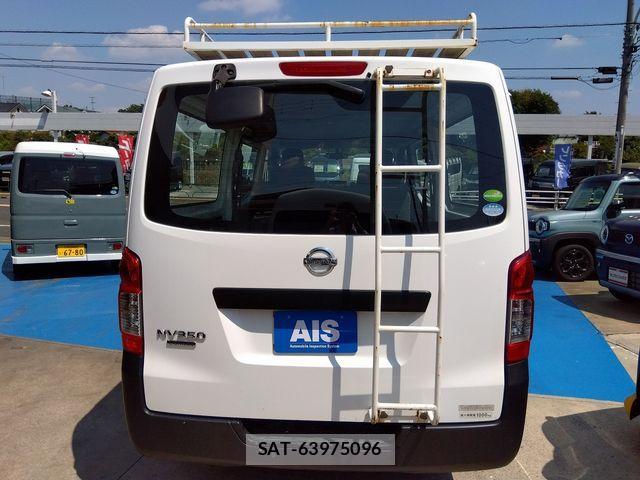 Nissan NV350 Caravan 2018-07 1237753-1