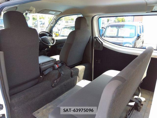 Nissan NV350 Caravan 2018-07 1237753-19