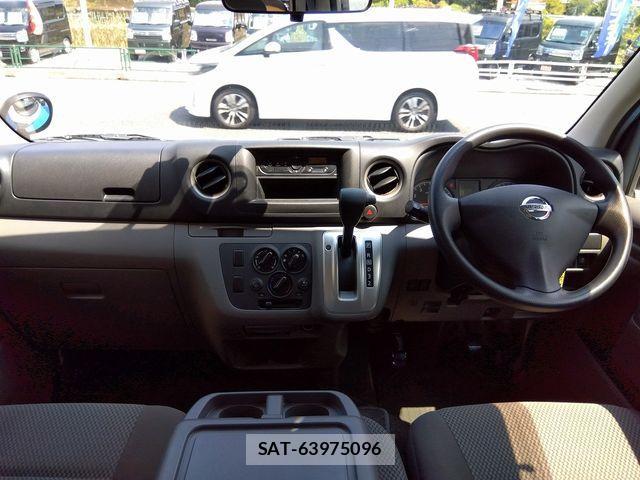Nissan NV350 Caravan 2018-07 1237753-20