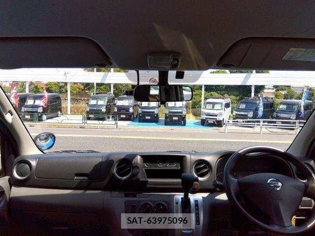 Nissan NV350 Caravan 2018-07 1237753-22