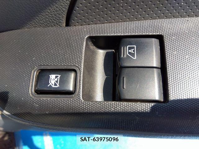 Nissan NV350 Caravan 2018-07 1237753-28