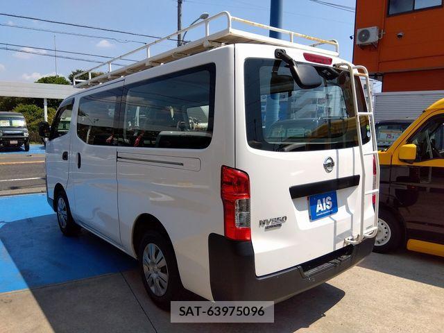 Nissan NV350 Caravan 2018-07 1237753-5