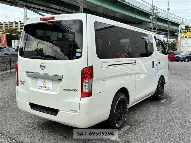Nissan NV350 Caravan 2017-09 1282696-16