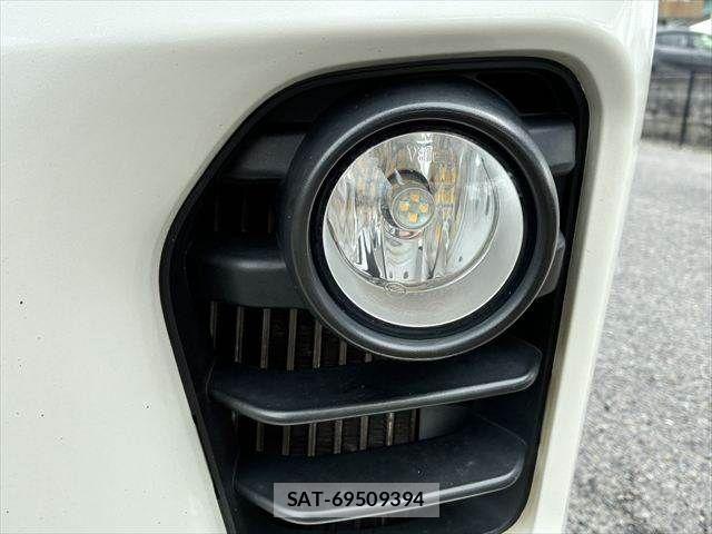 Nissan NV350 Caravan 2017-09 1282696-22
