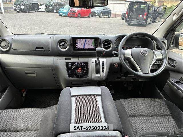 Nissan NV350 Caravan 2017-09 1282696-2