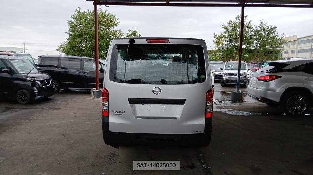 Nissan NV350 Caravan 2020 1232089-3