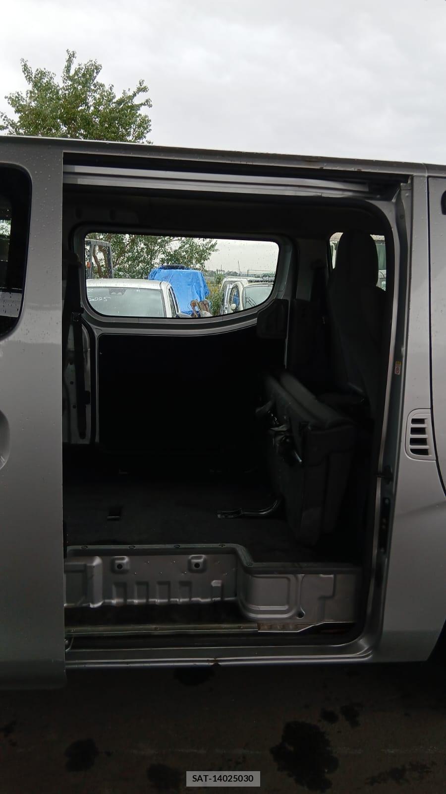 Nissan NV350 Caravan 2020 1232089-8
