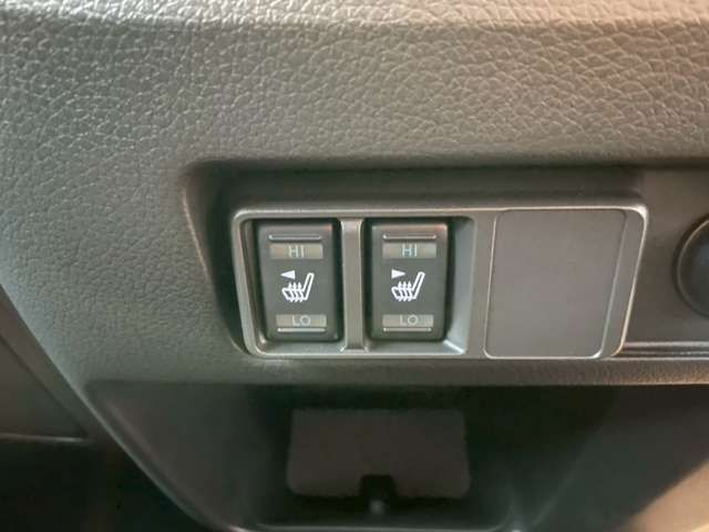 Nissan NV350 Caravan 2025-10 1547998-16