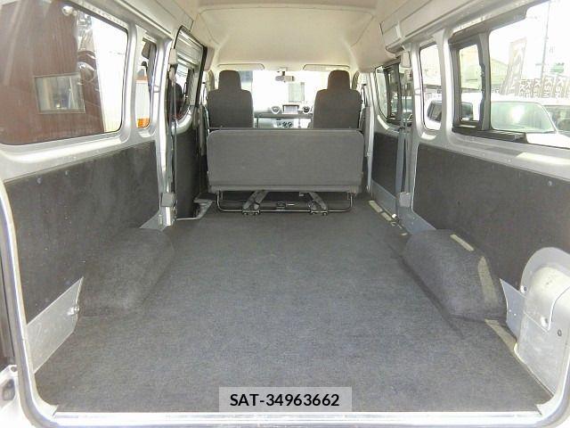 Nissan NV350 Caravan 2014-05 1586836-9