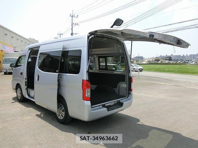 Nissan NV350 Caravan 2014-05 1586836-12