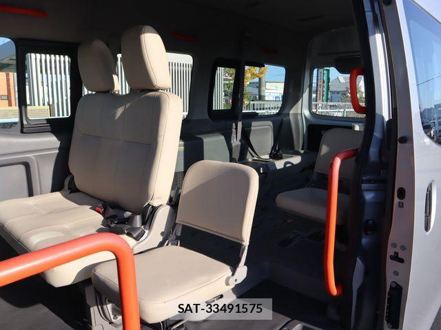 Nissan NV350 Caravan 2019-07 1847616-10