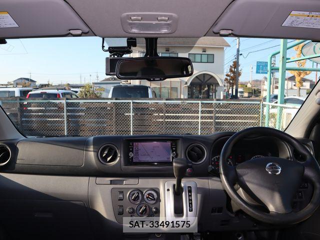 Nissan NV350 Caravan 2019-07 1847616-14