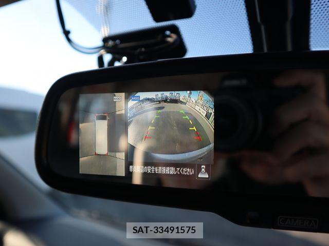 Nissan NV350 Caravan 2019-07 1847616-17